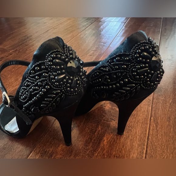 White House Black Market Black Satin Floral Beaded High Heels Open Toe Design 7M - Picture 8 of 17